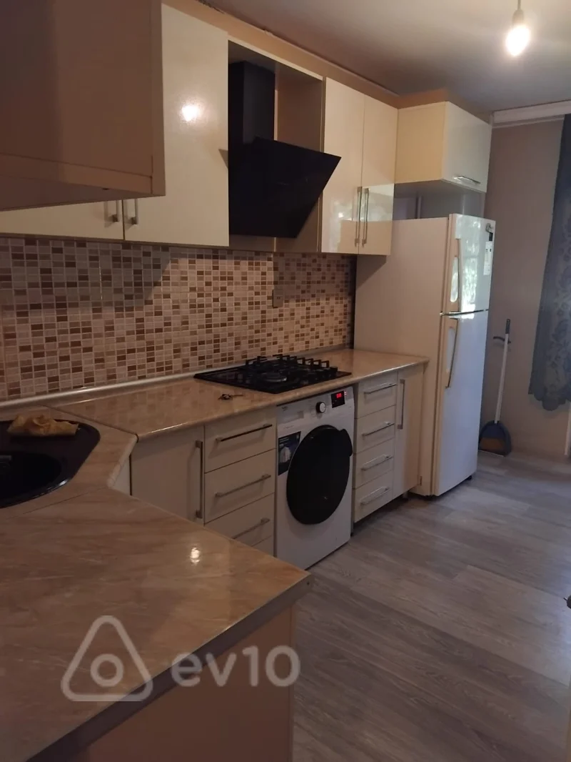 Kirayə verilir 2 otaqlı köhnə tikili 53 m² — Gəncə 2 otaq 53.00 m²