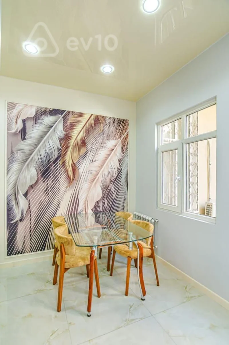 Satılır 5 otaqlı köhnə tikili 180 m² — Bakı, Səbail 5 otaq 180.00 m²