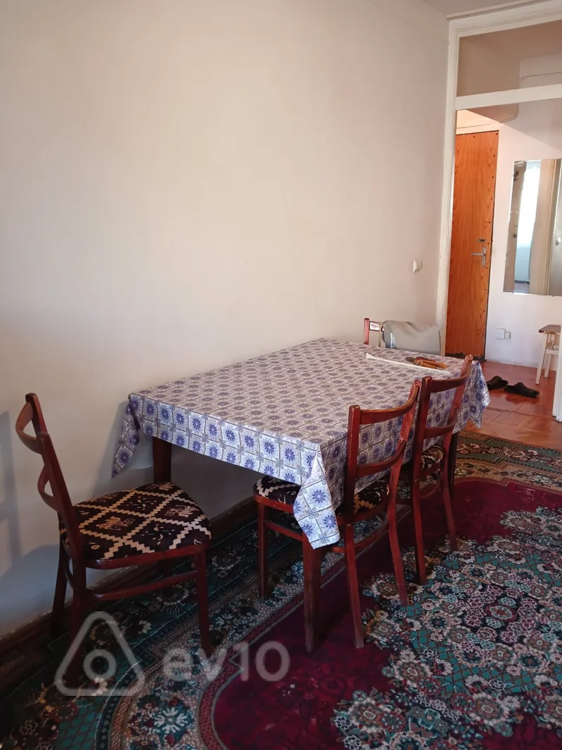 Kirayə verilir 1 otaqlı köhnə tikili 33 m² — Bakı, Nizami 1 otaq 33.00 m²