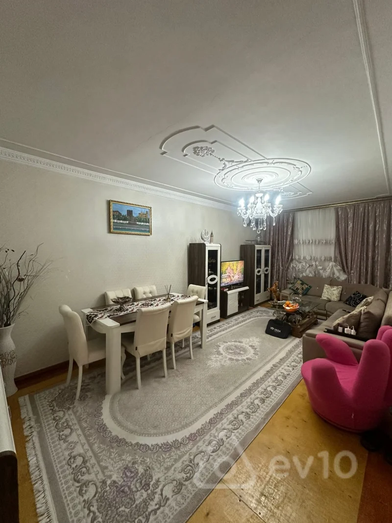 Satılır 3 otaqlı köhnə tikili 85 m² — Bakı, Nizami 3 otaq 85.00 m²