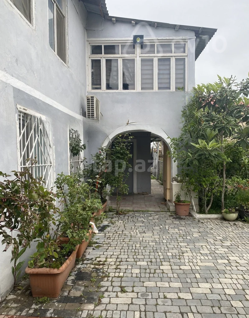 Satılır 8 otaqlı həyət evi 250 m² — Bakı, Abşeron 8 otaq 250.00 m²