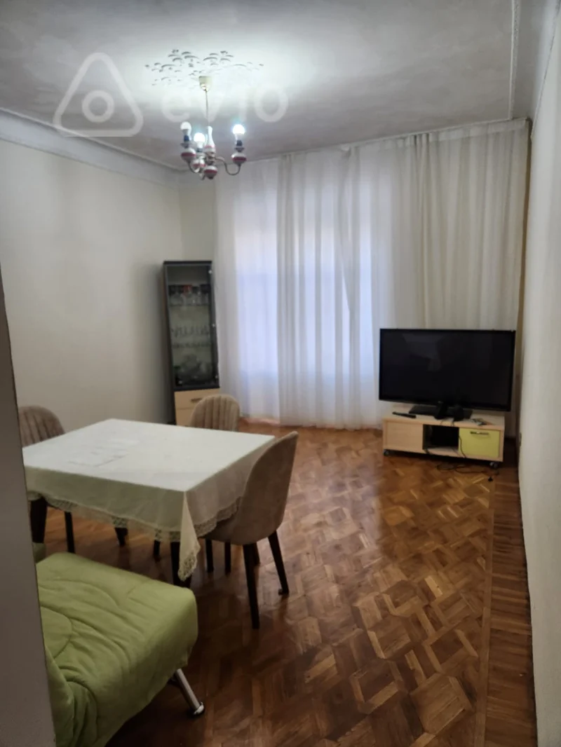 Kirayə verilir 3 otaqlı köhnə tikili 700 m² — Bakı, Nəsimi 3 otaq 700.00 m²