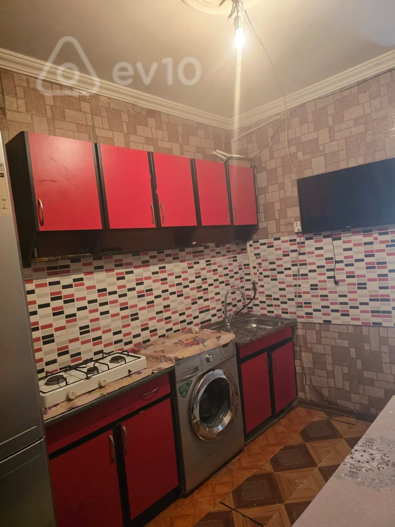 Satılır 1 otaqlı köhnə tikili 30 m² — Bakı, Binəqədi 1 otaq 30.00 m²