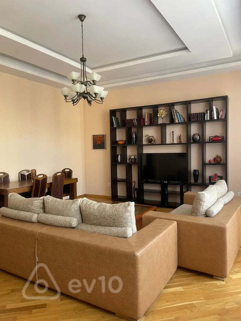 Kirayə verilir 4 otaqlı yeni tikili 130 m² — Bakı, Səbail 4 otaq 130.00 m²
