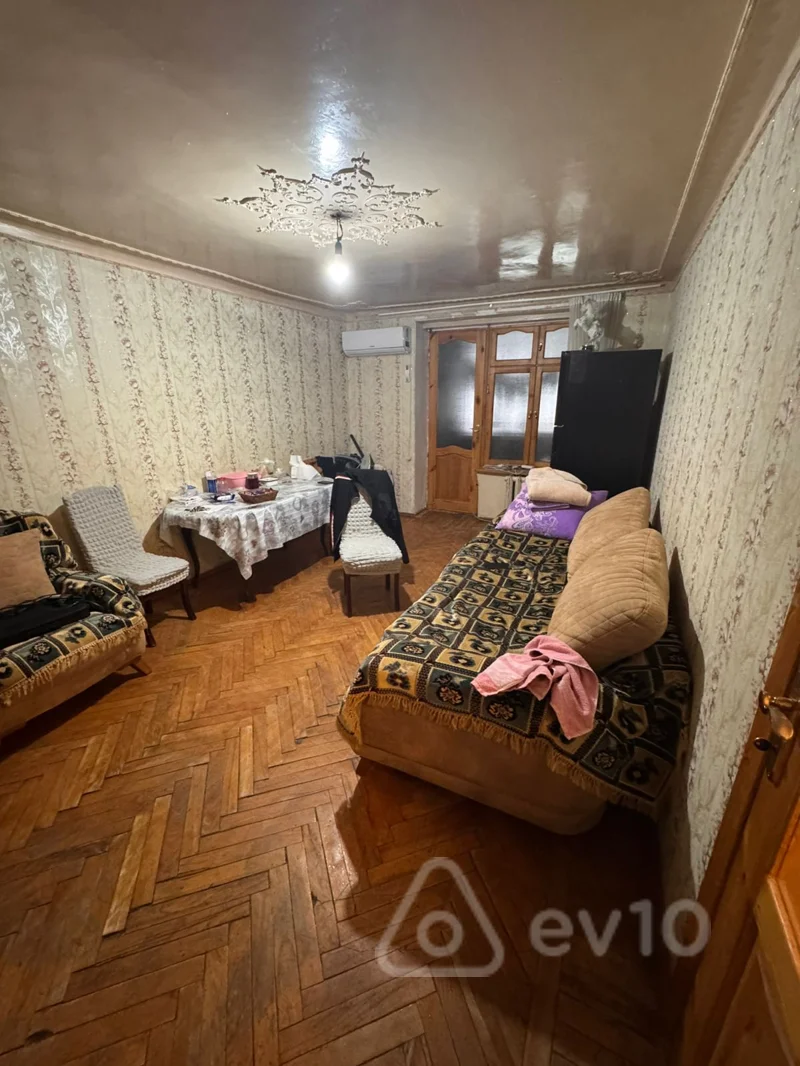 Satılır 2 otaqlı köhnə tikili 42 m² — Bakı, Binəqədi 2 otaq 42.00 m²