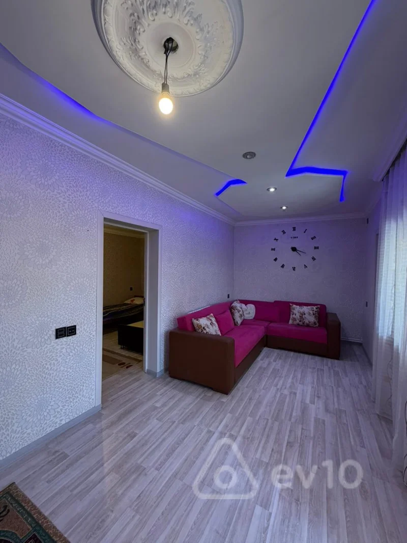 Kirayə verilir 2 otaqlı həyət evi 70 m² — Bakı, Binəqədi 2 otaq 70.00 m²