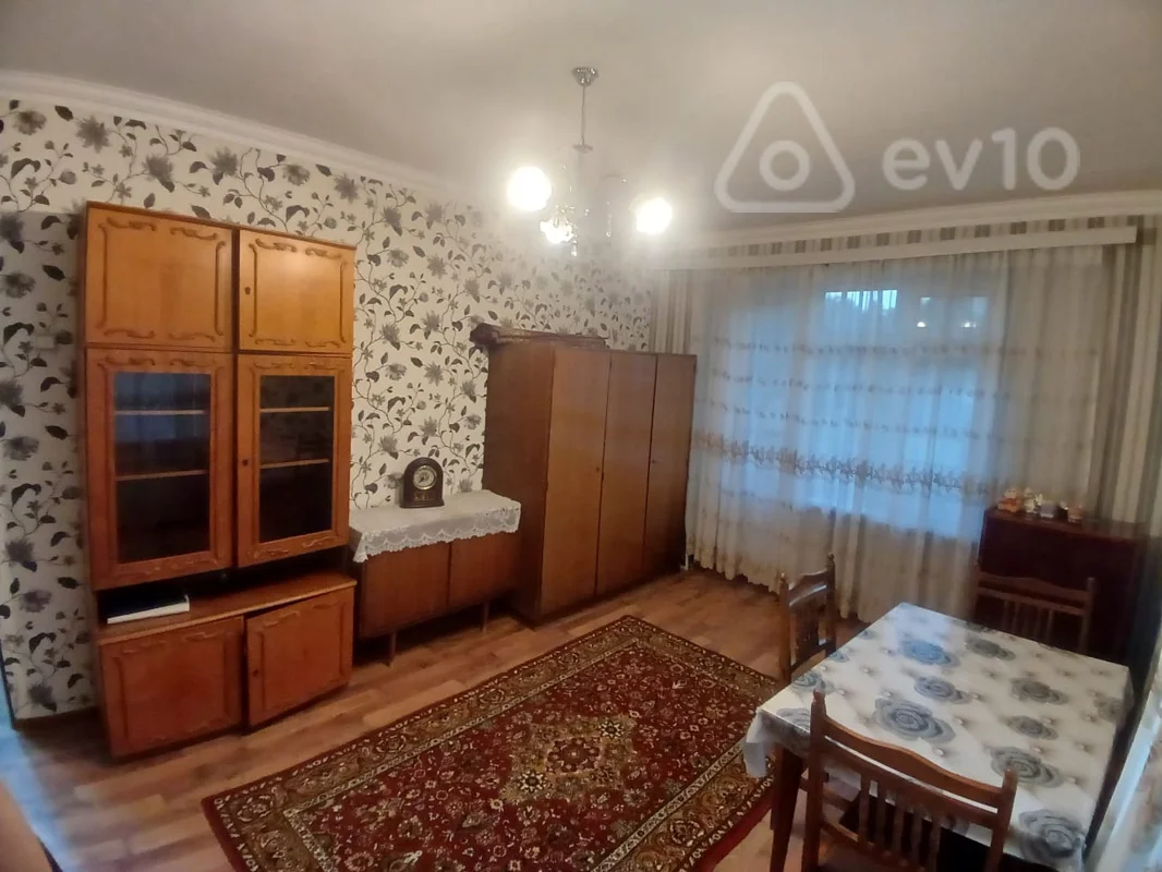 Kirayə verilir 1 otaqlı köhnə tikili 33 m² — Bakı, Xətai 1 otaq 33.00 m²