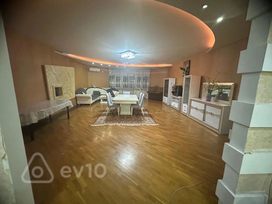 Kirayə verilir 3 otaqlı yeni tikili 200 m² — Bakı, Nərimanov 3 otaq 200.00 m²