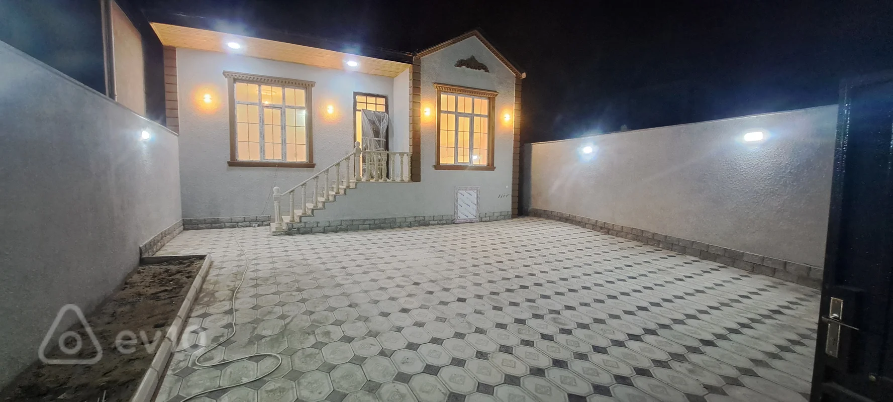 Satılır 4 otaqlı həyət evi 2300 m² — Bakı, Abşeron 4 otaq 2300.00 m²