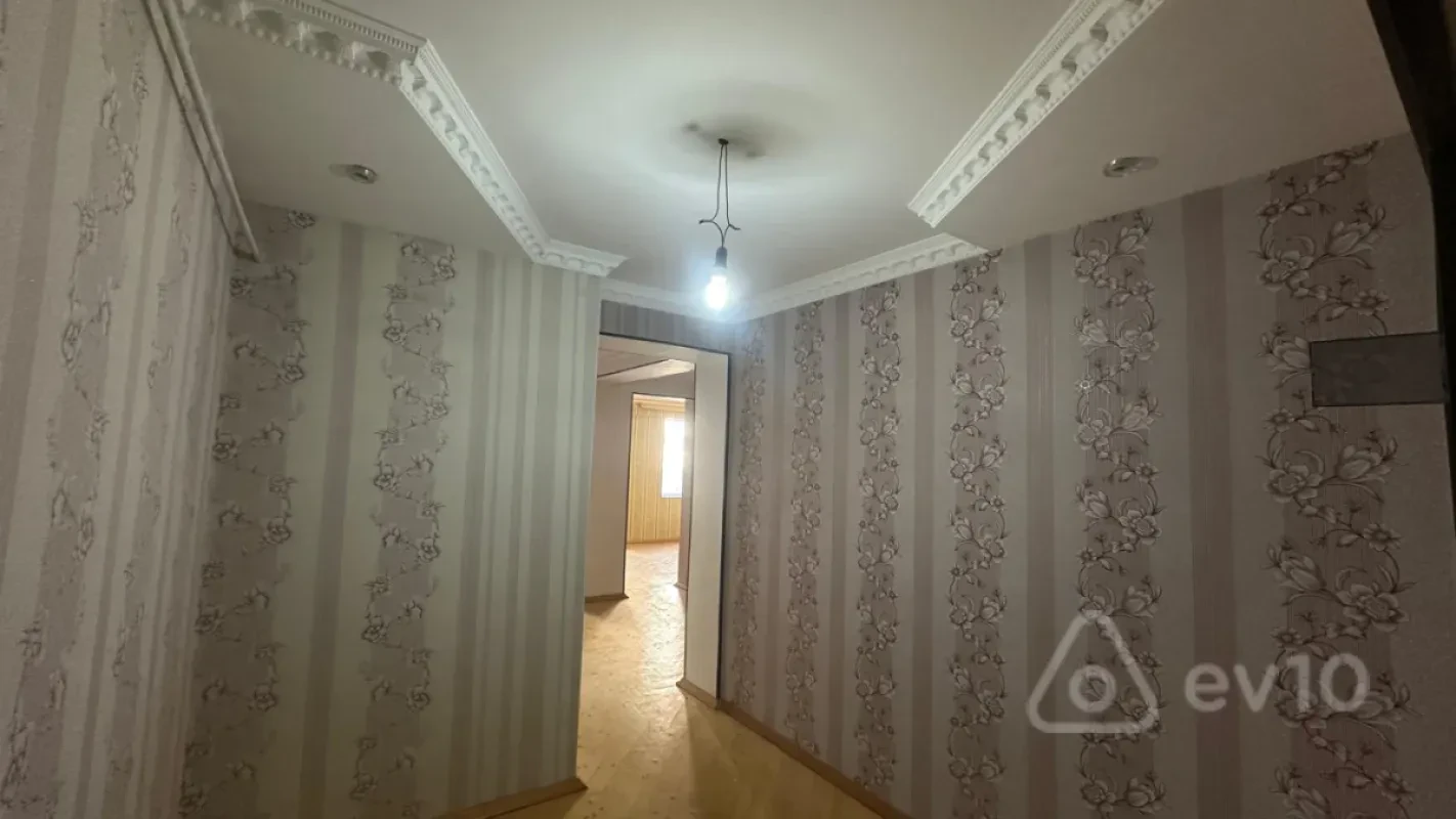 Satılır 3 otaqlı yeni tikili 80 m²