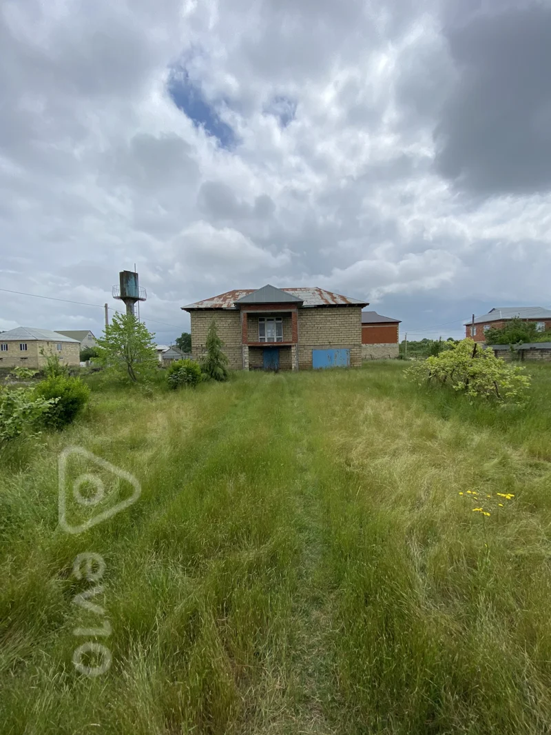 Satılır 8 otaqlı həyət evi 320000 m² — Masallı 8 otaq 320000.00 m²