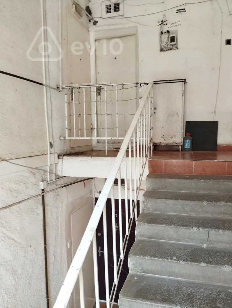 Kirayə verilir 1 otaqlı köhnə tikili 25 m² — Bakı, Binəqədi 1 otaq 25.00 m²