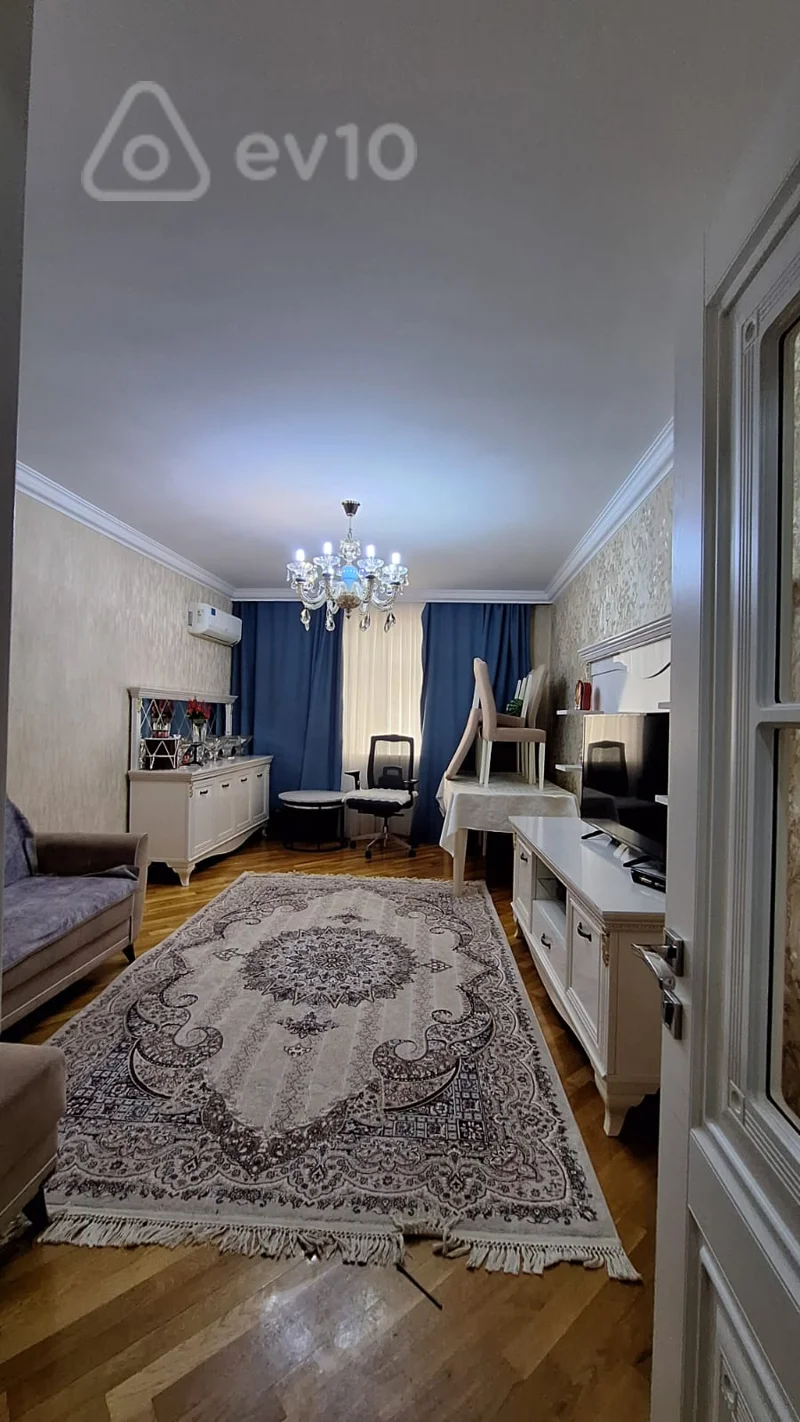 Satılır 3 otaqlı köhnə tikili 80 m² — Bakı, Binəqədi 3 otaq 80.00 m²