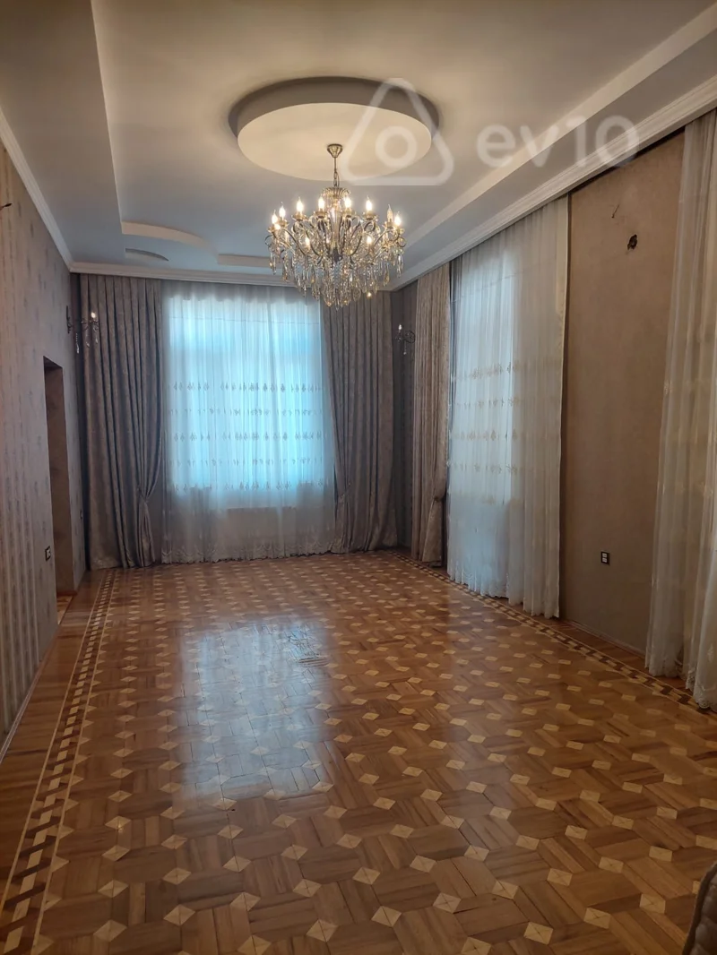 Satılır 7 otaqlı həyət evi 180 m² — Bakı, Binəqədi 7 otaq 180.00 m²