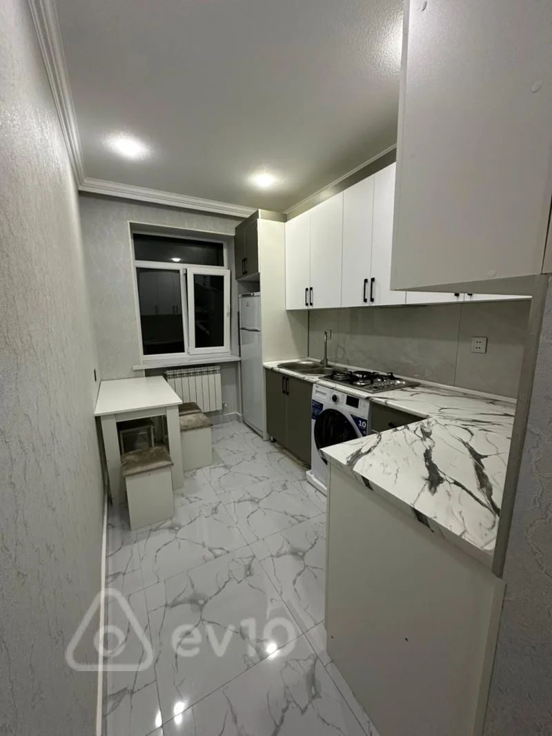 Kirayə verilir 3 otaqlı köhnə tikili 80 m² — Bakı, Nizami 3 otaq 80.00 m²