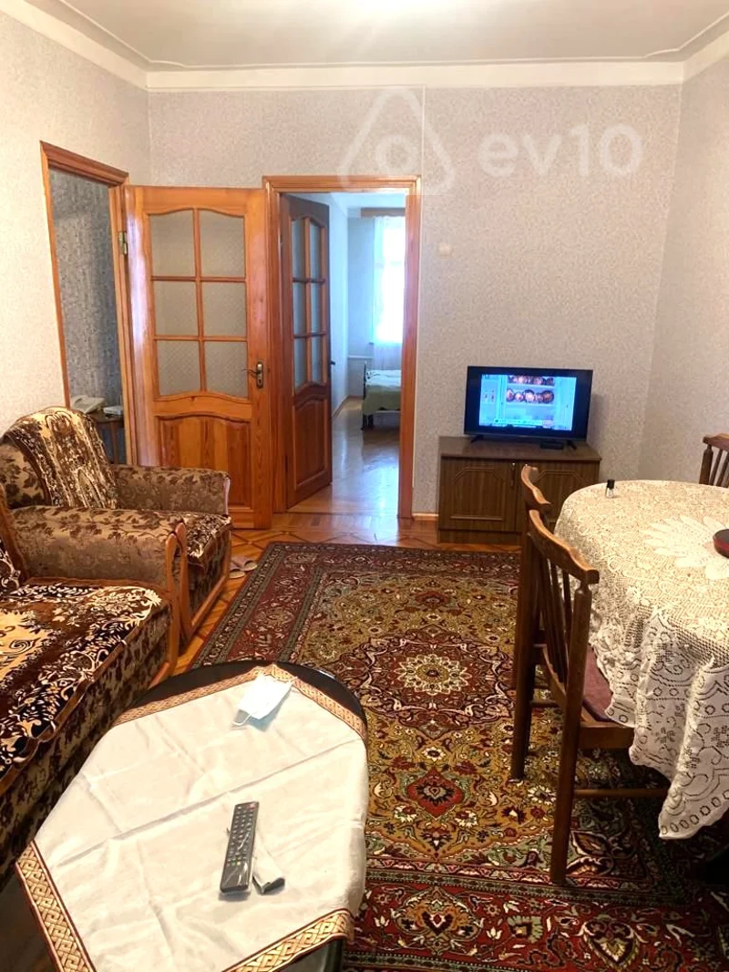 Kirayə verilir 4 otaqlı köhnə tikili 90 m² — Bakı, Nizami 4 otaq 90.00 m²