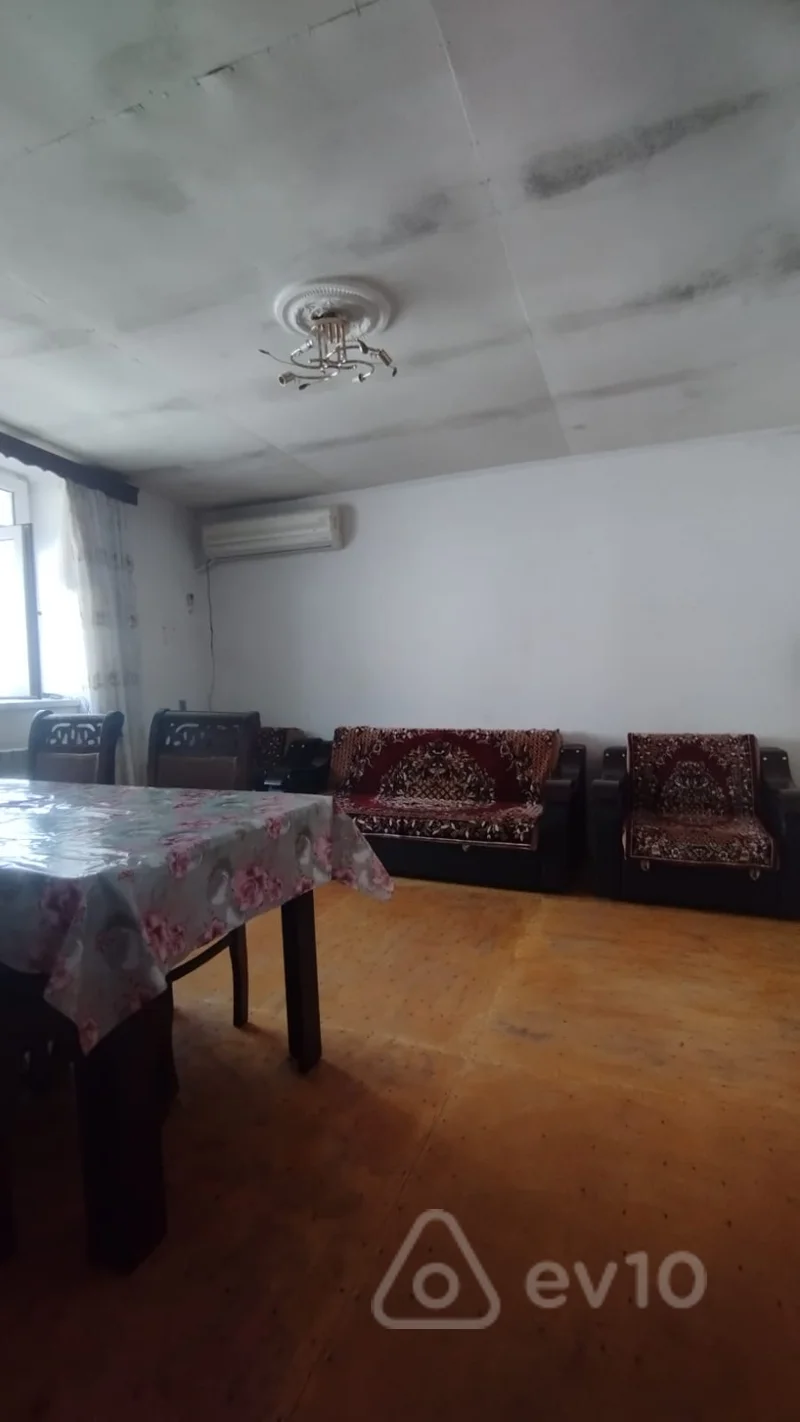 Kirayə verilir 2 otaqlı köhnə tikili 70 m² — Bakı, Nərimanov 2 otaq 70.00 m²
