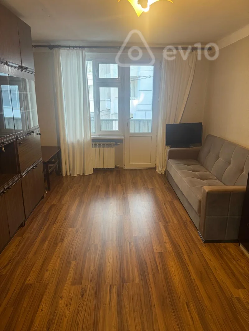 Kirayə verilir 3 otaqlı köhnə tikili 70 m² — Bakı, Yasamal 3 otaq 70.00 m²
