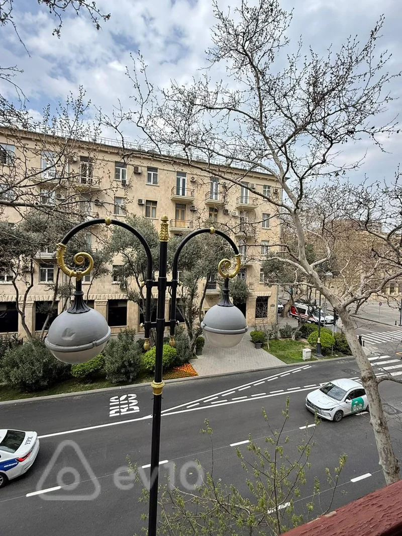 Kirayə verilir 3 otaqlı köhnə tikili 65 m² — Bakı, Yasamal 3 otaq 65.00 m²