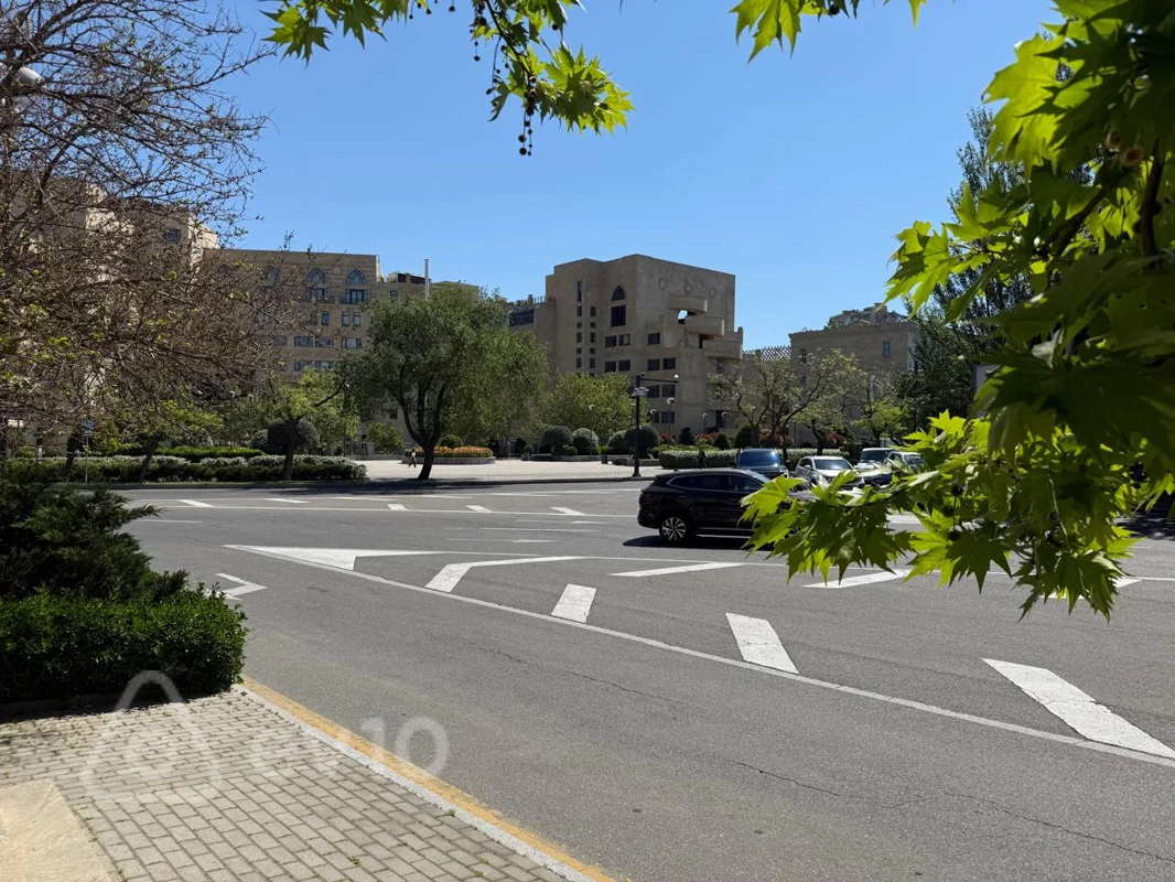 Satılır 3 otaqlı köhnə tikili 80 m² — Bakı, Yasamal 3 otaq 80.00 m²