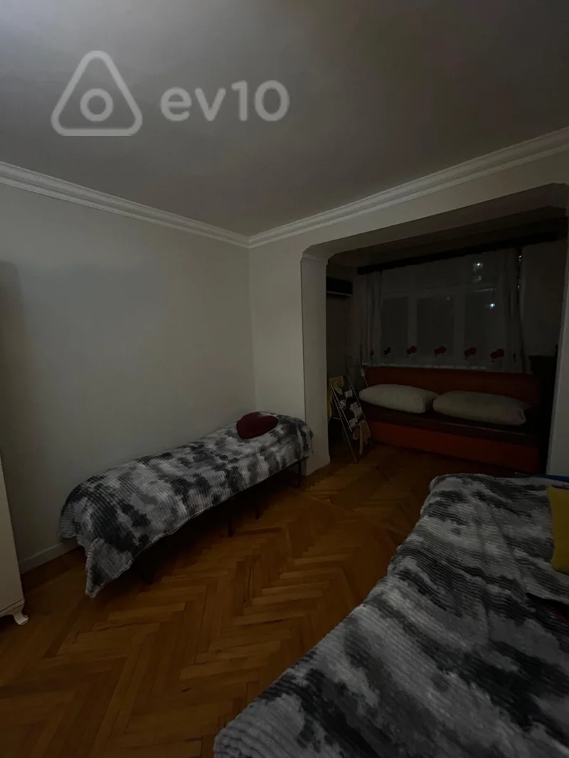 Kirayə verilir 3 otaqlı köhnə tikili 90 m² — Bakı, Yasamal 3 otaq 90.00 m²