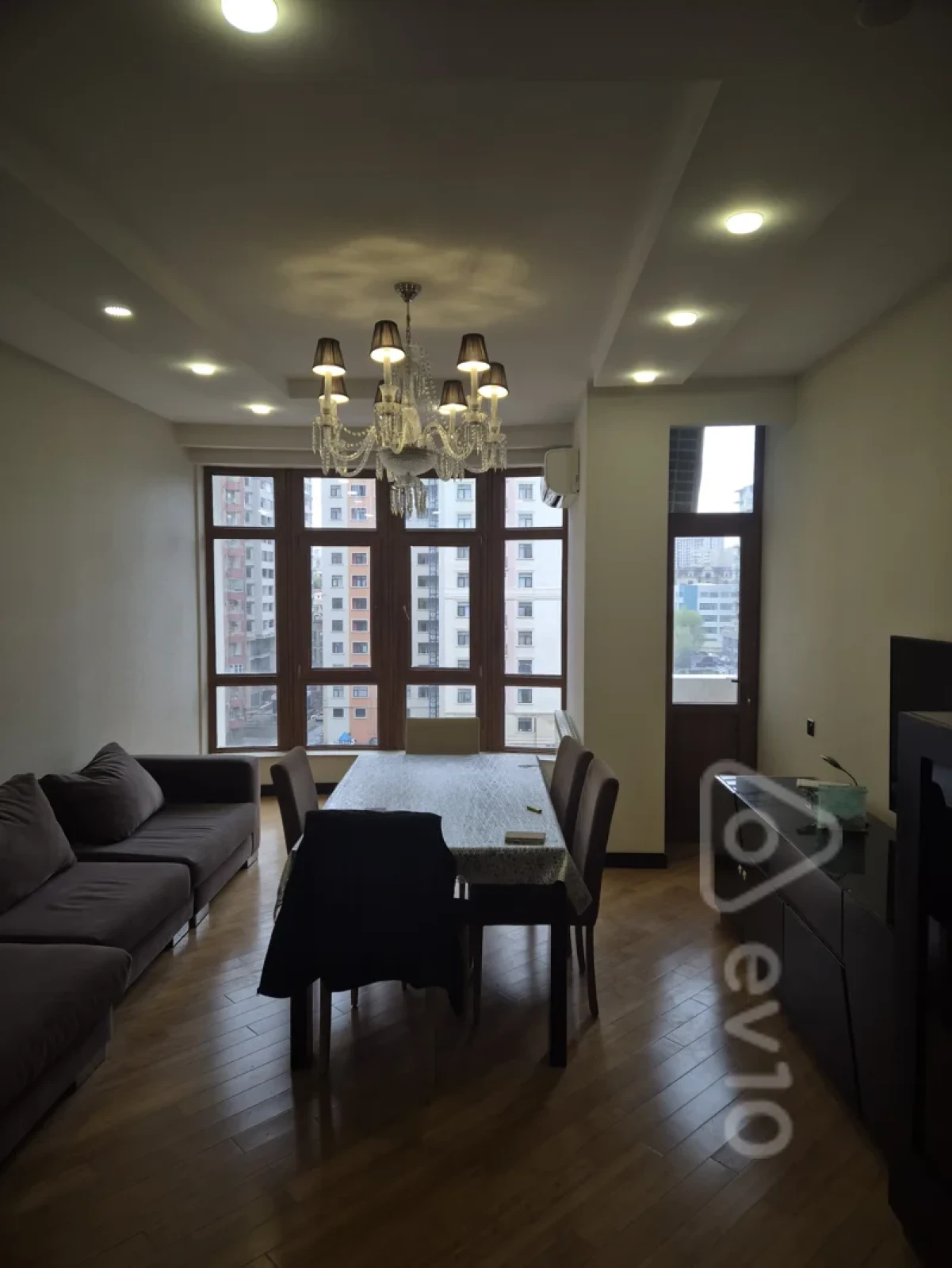 Kirayə verilir 3 otaqlı yeni tikili 120 m²