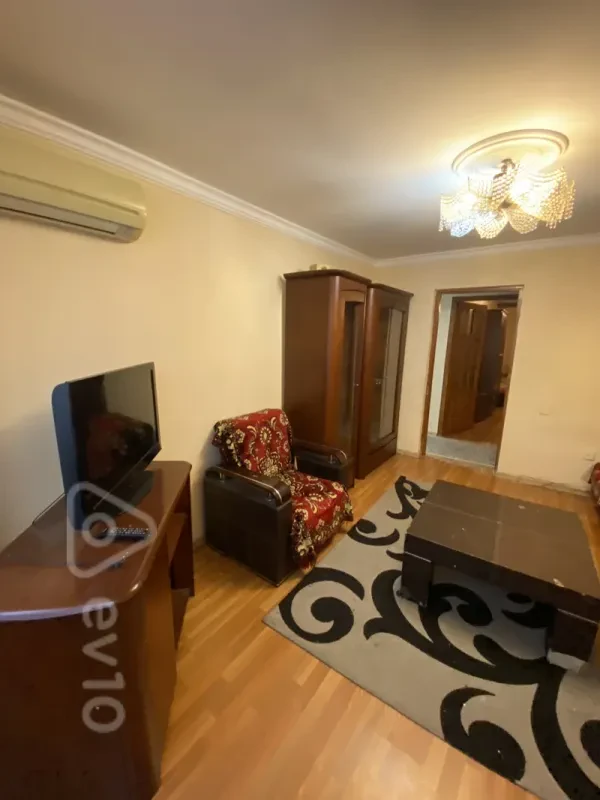 Kirayə verilir 3 otaqlı köhnə tikili 50 m²