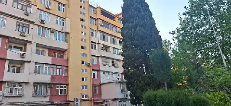Satılır 2 otaqlı köhnə tikili 55 m² — Bakı, Nizami 2 otaq 55.00 m²