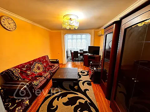 Kirayə verilir 3 otaqlı köhnə tikili 70 m² — Bakı, Nizami 3 otaq 70.00 m²