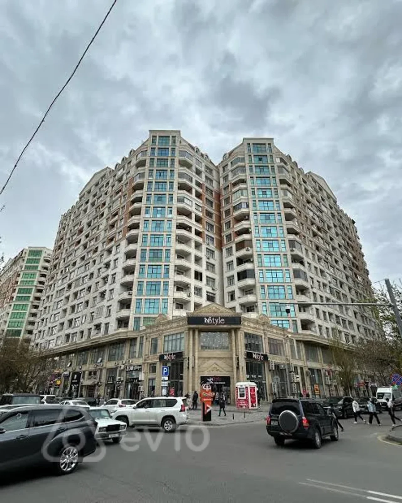 Satılır 2 otaqlı yeni tikili 70 m²