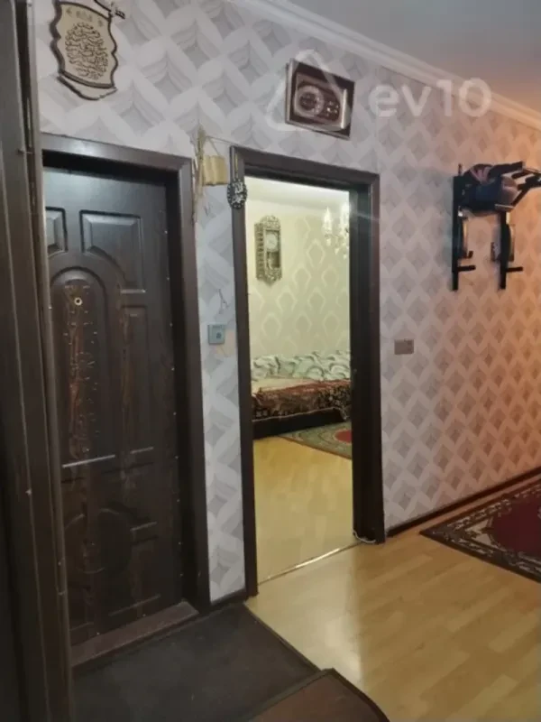 Satılır 3 otaqlı köhnə tikili 90 m²