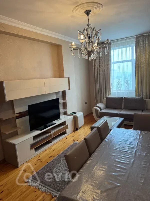 Kirayə verilir 3 otaqlı yeni tikili 120 m²
