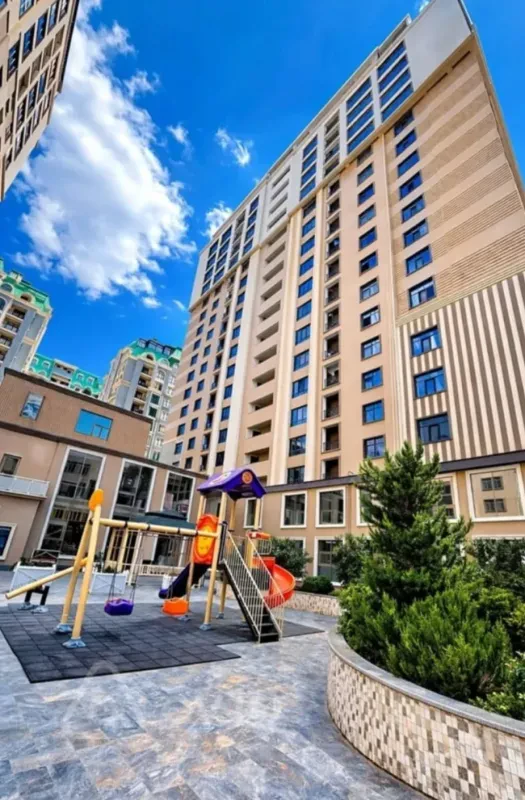 Kirayə verilir 2 otaqlı yeni tikili 70 m²