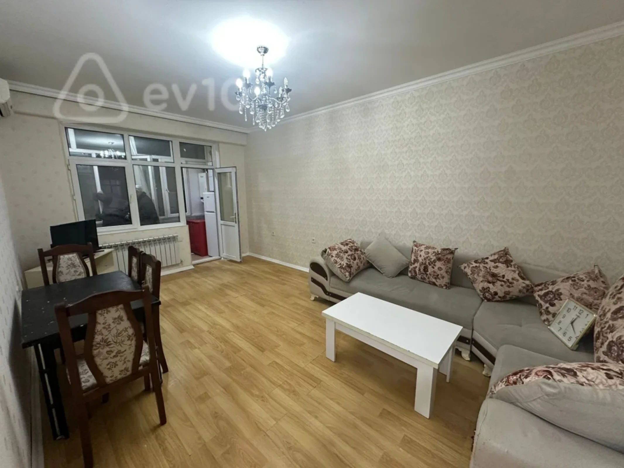Kirayə verilir 2 otaqlı yeni tikili 60 m²