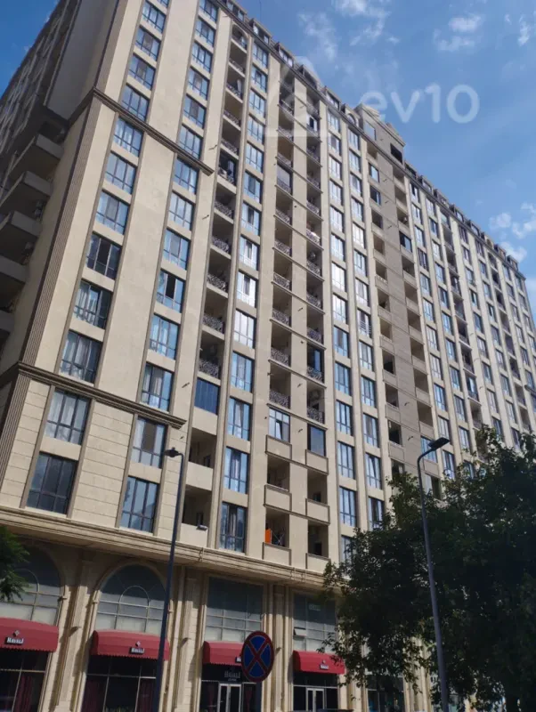 Satılır 3 otaqlı yeni tikili 157 m²