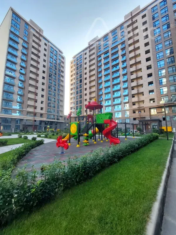 Satılır 2 otaqlı yeni tikili 72 m²