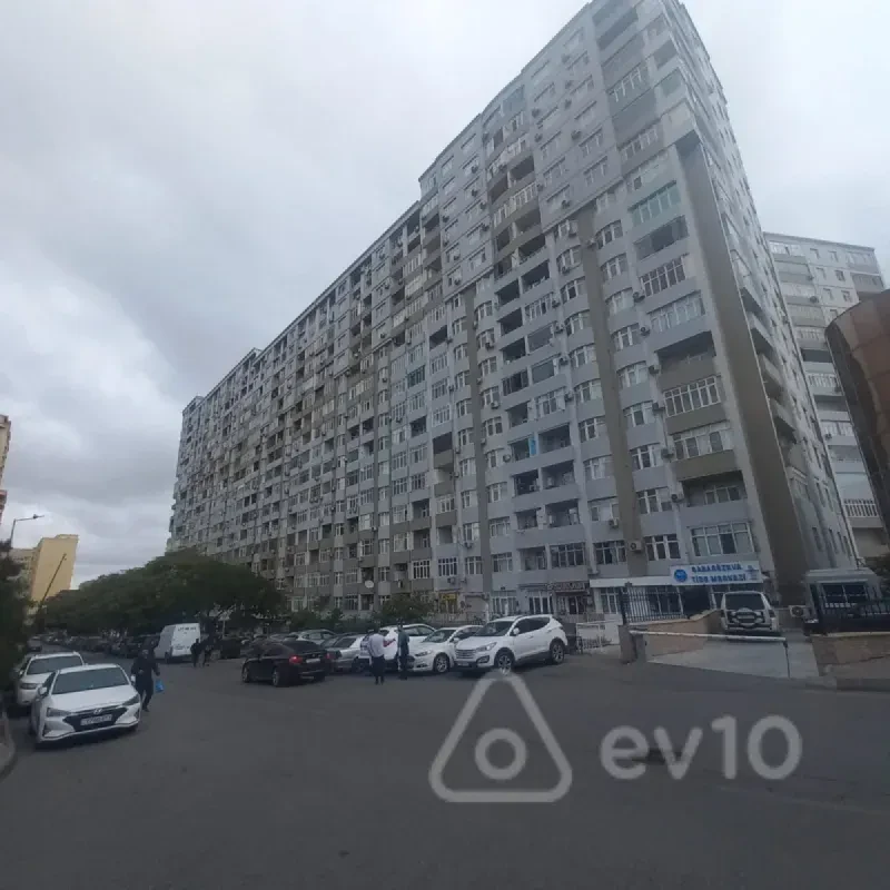 Satılır 3 otaqlı yeni tikili 110 m²