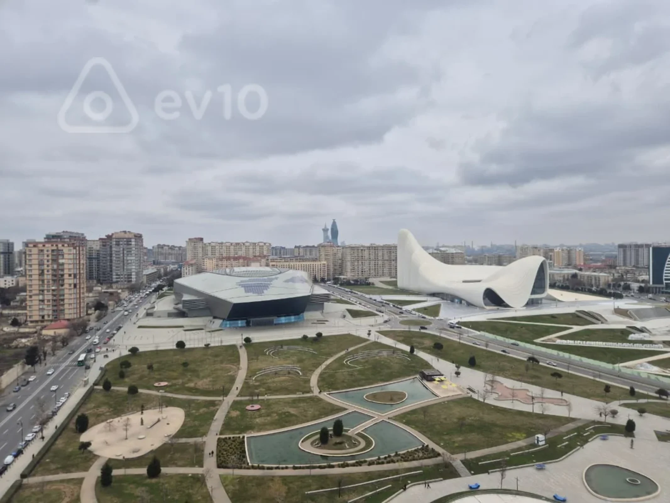 Kirayə verilir 4 otaqlı yeni tikili 220 m²