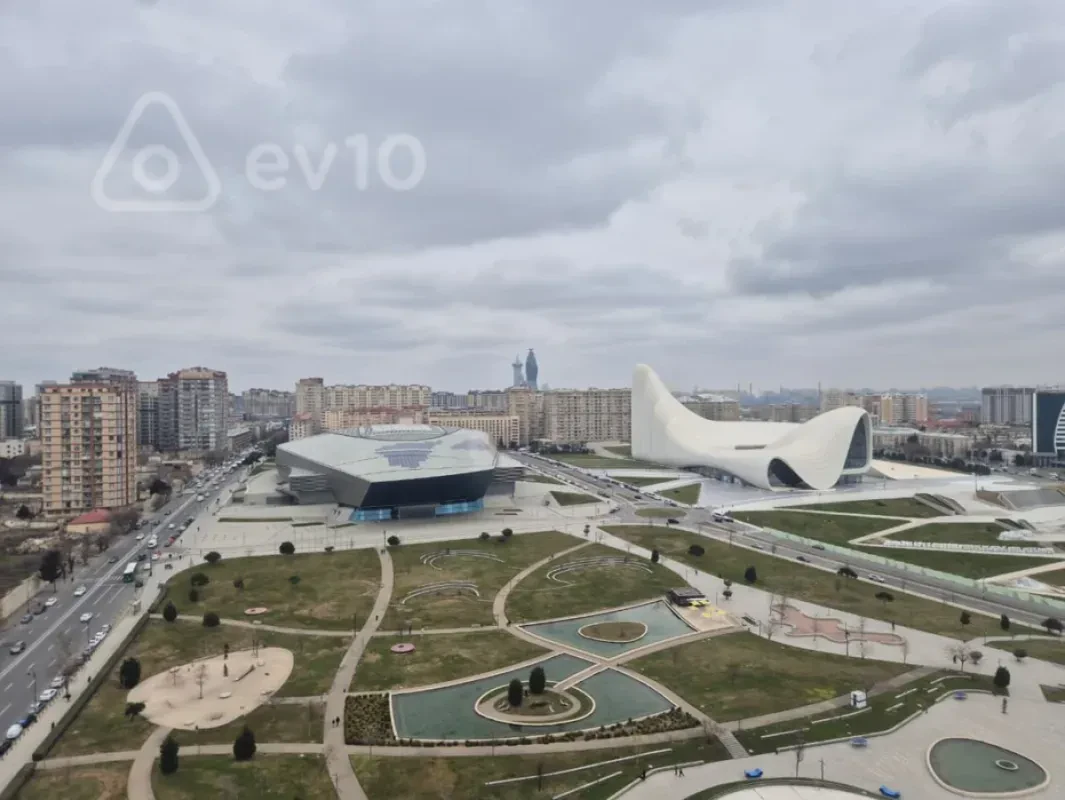 Kirayə verilir 4 otaqlı yeni tikili 220 m²