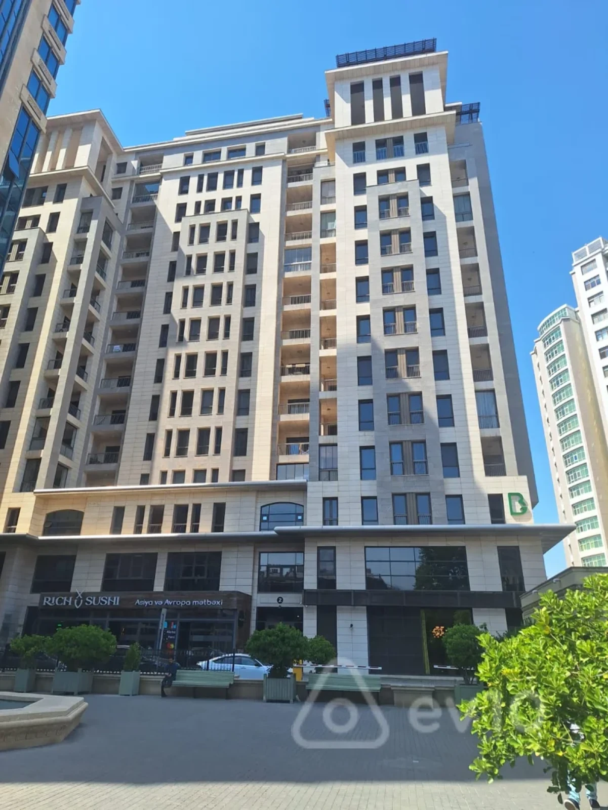 Kirayə verilir 2 otaqlı yeni tikili 80 m²