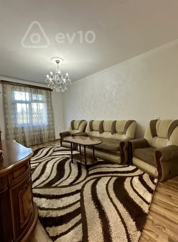 Kirayə verilir 2 otaqlı köhnə tikili 38 m²