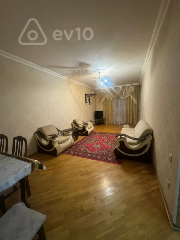 Kirayə verilir 3 otaqlı yeni tikili 80 m²