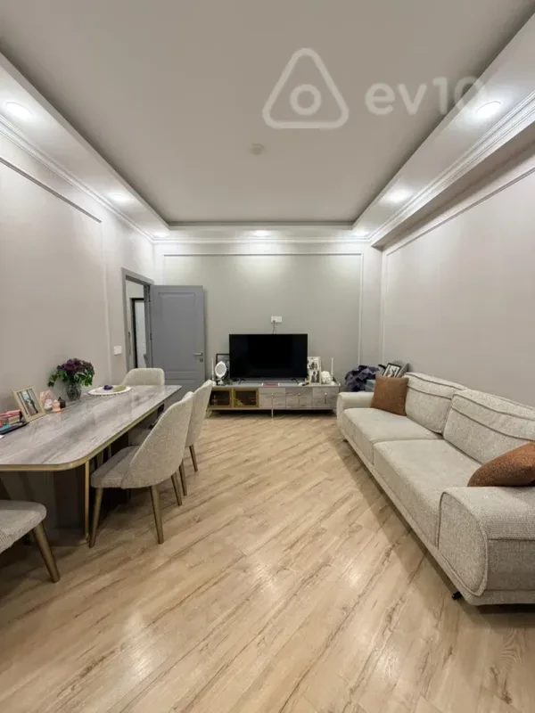 Satılır 2 otaqlı yeni tikili 65 m²