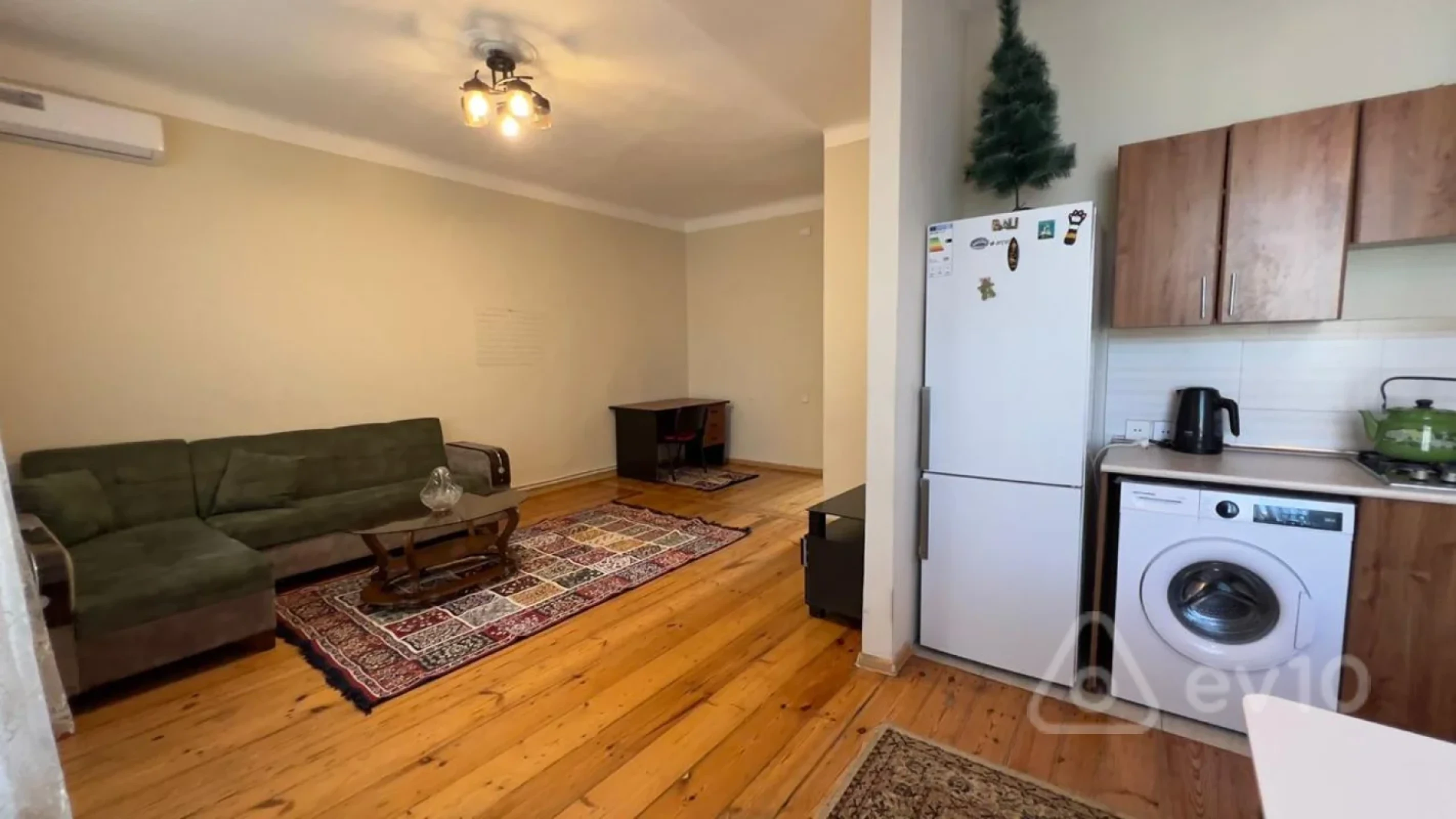 Kirayə verilir 2 otaqlı köhnə tikili 60 m²