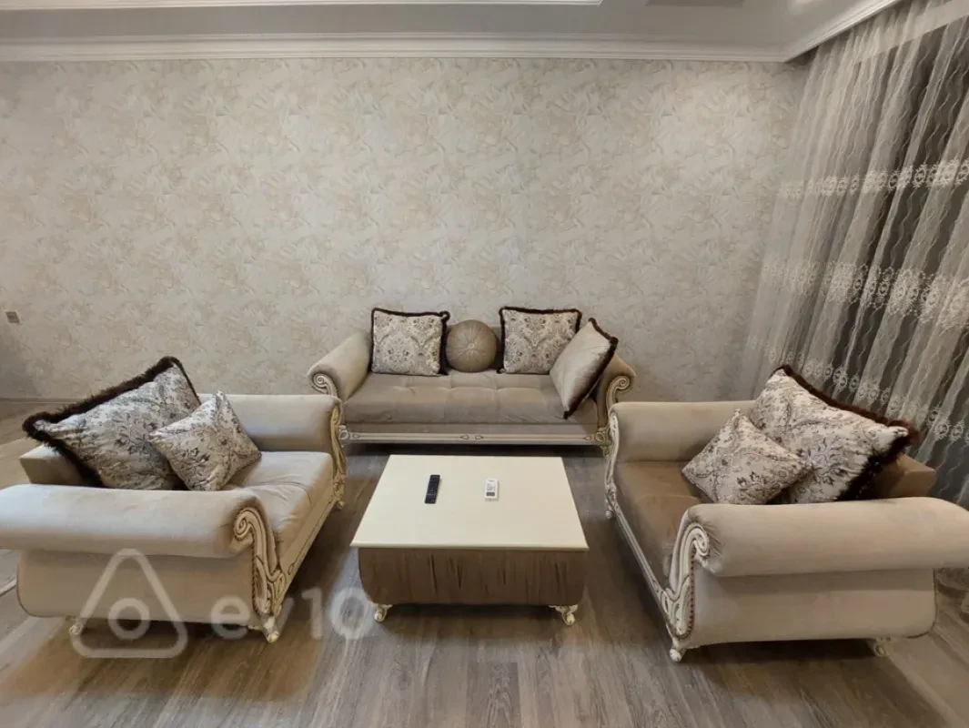 Kirayə verilir 2 otaqlı yeni tikili 98 m²
