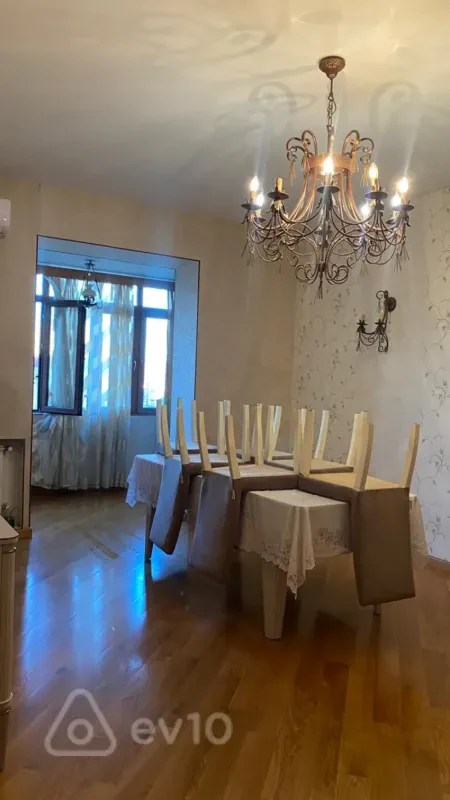 Satılır 3 otaqlı köhnə tikili 96 m²