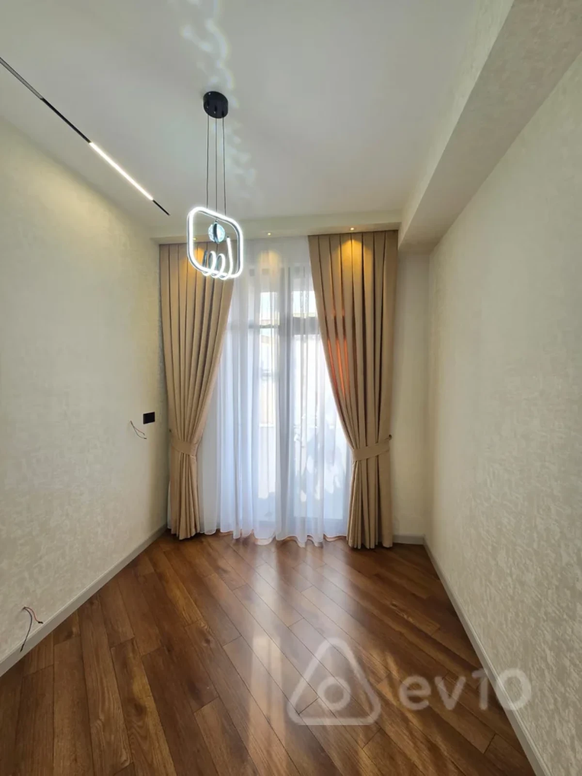 Satılır 3 otaqlı yeni tikili 62 m²