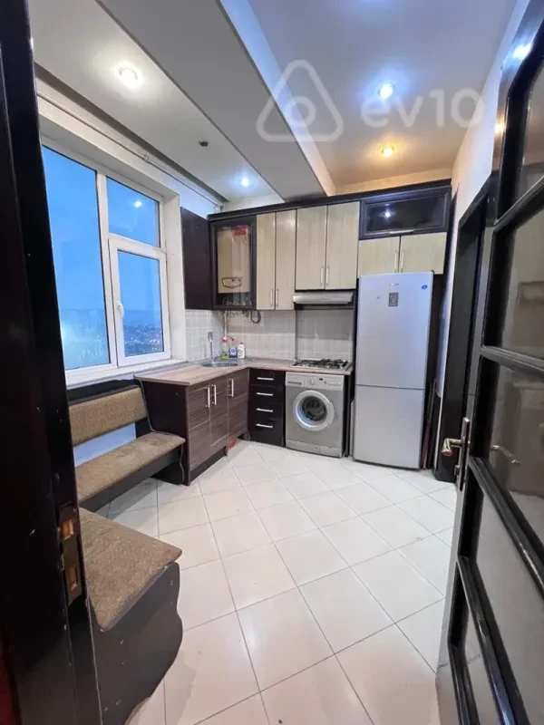 Kirayə verilir 3 otaqlı yeni tikili 70 m²