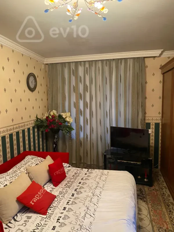 Kirayə verilir 1 otaqlı köhnə tikili 30 m²