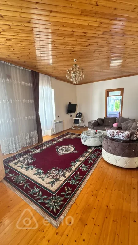 Satılır 7 otaqlı həyət evi 197 m²